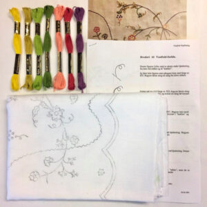 Materialpakke brodert forkle til Vestfold Husflidslagskvinnebunad 56 mod - Bilde 2