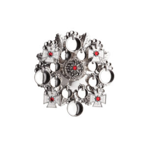 Sølje med raud stein, oksidert