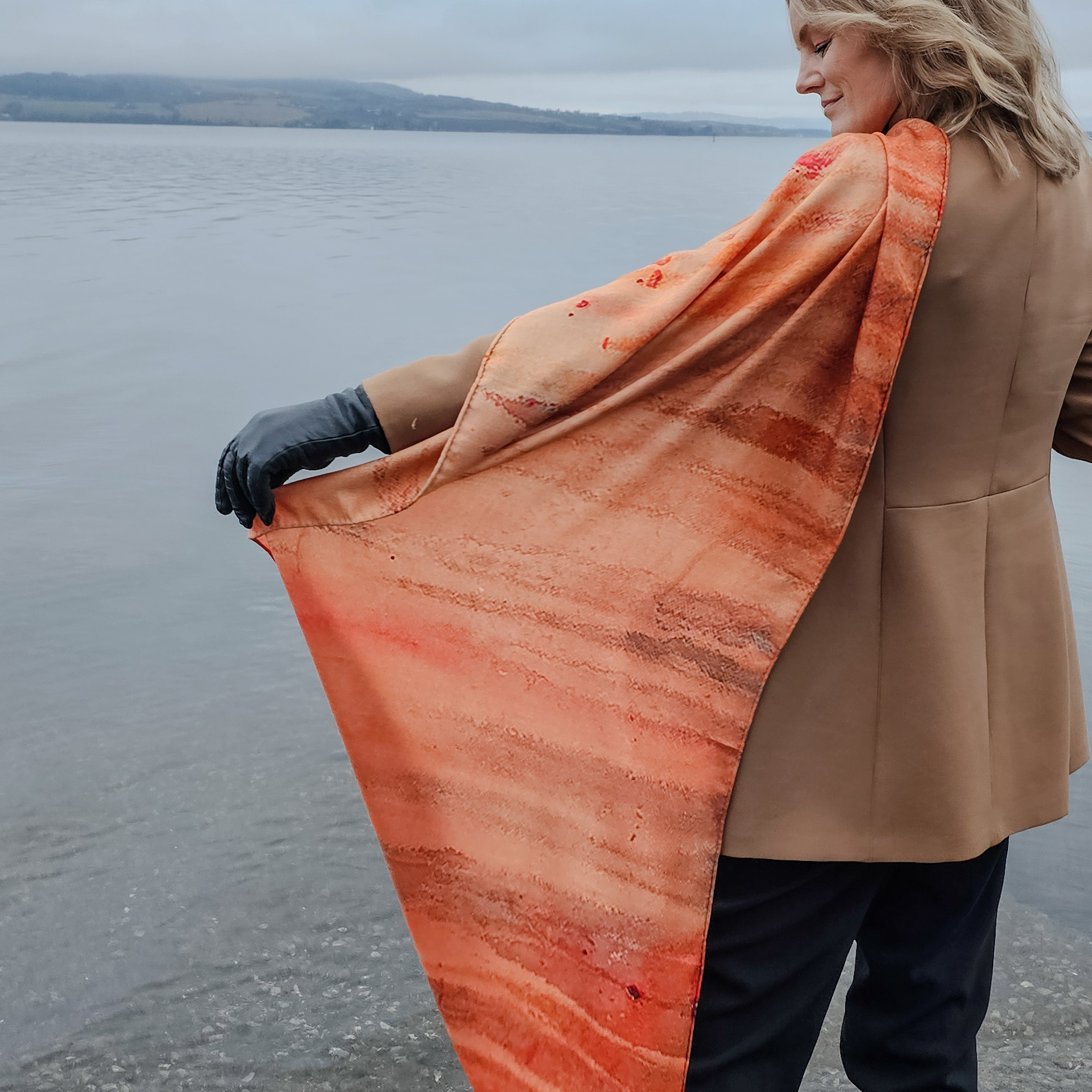 Skjerf i ull og silke Sunset coral - Bilde 1