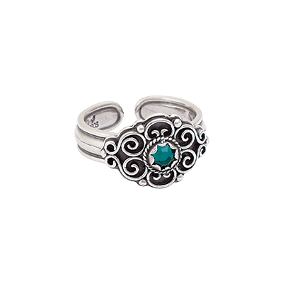 Bunadsring med grøn stein, oksidert