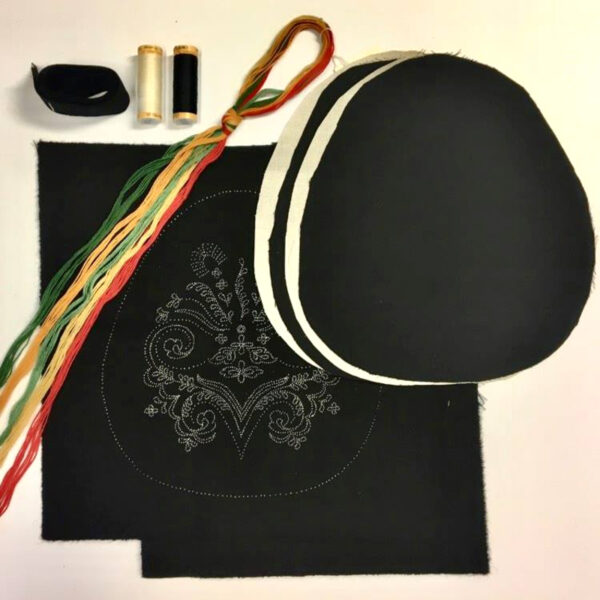 Materialpakke veske Vestfold Husflidslags kvinnebunad 32 modell