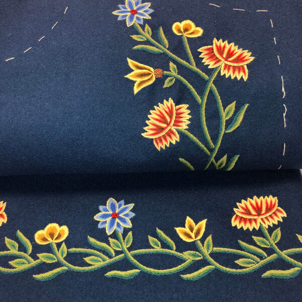 Materialpakke Nordlandsbunad dame, brodert