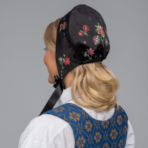 LUE TIL DAME TRØNDERBUNAD