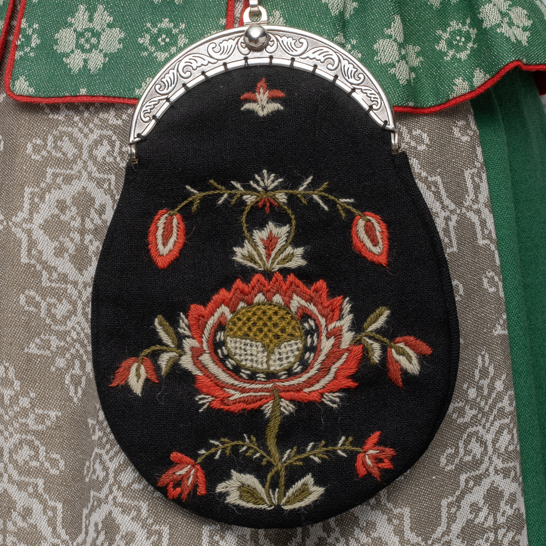 VESKE TIL DAME TRØNDERBUNAD - Bilde 5