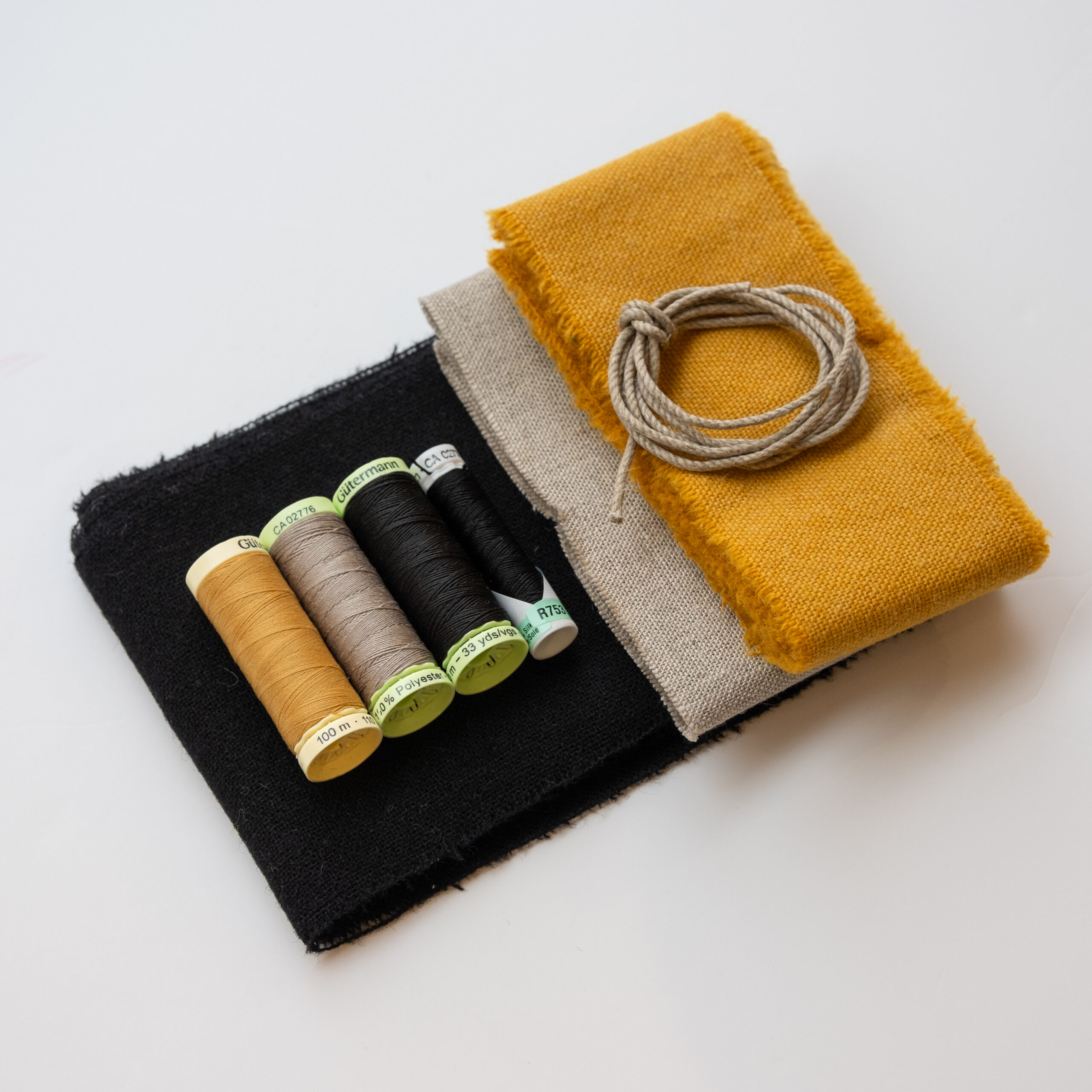 OMSØMSPAKKE TIL DAME TRØNDERBUNAD - Bilde 5