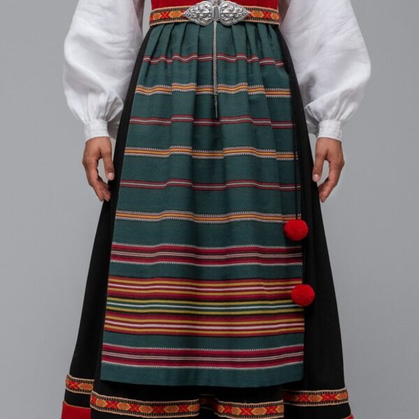 Materialpakke vevd forkle til Vestfold Husflidslags kvinnebunad 56 mod