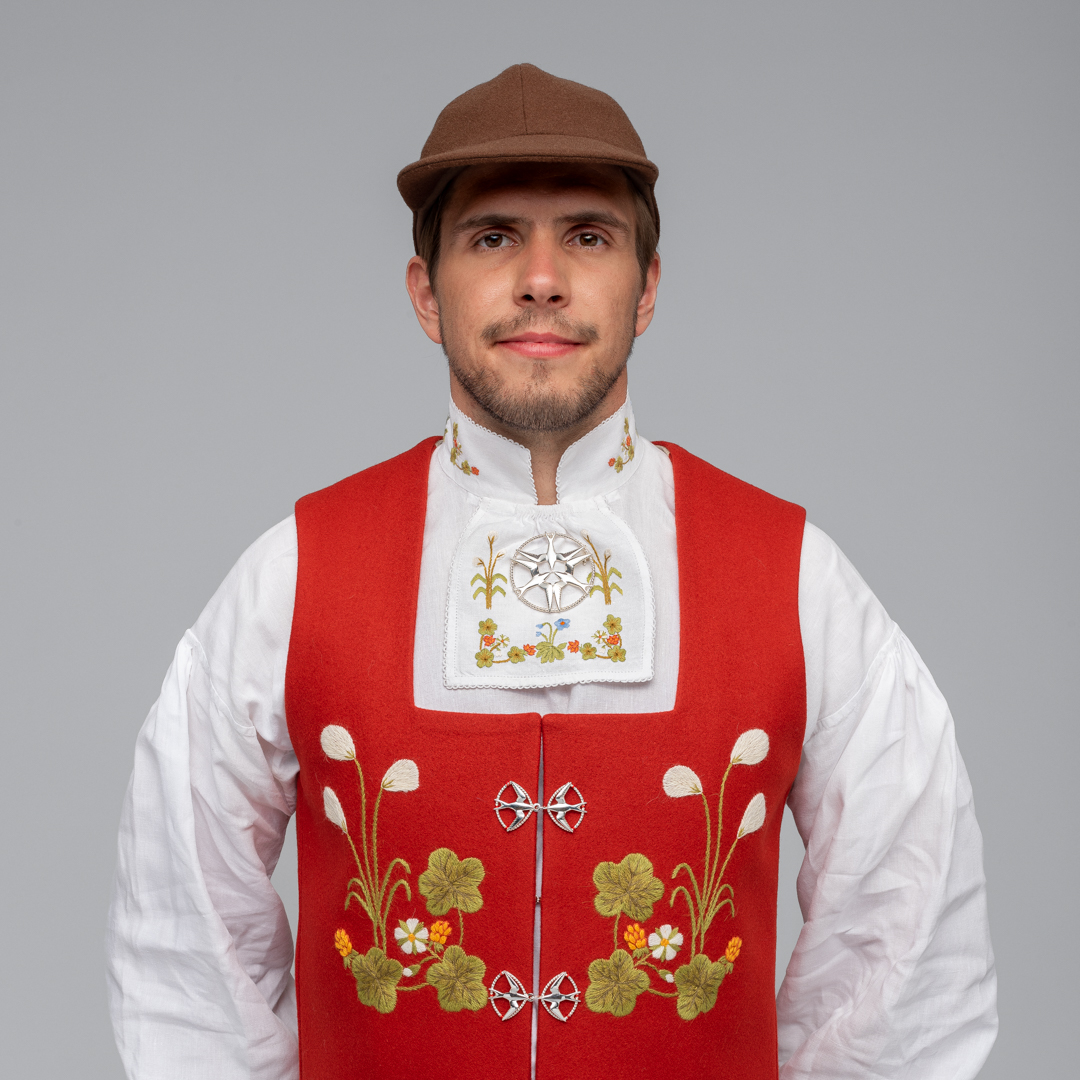 MATERIALPAKKE VEST FERDIG BRODERT, TIL SENJA FESTDRAKT FOR HERRE - Bilde 3