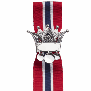 17.mai-sløyfepin 2i1 med graveringsfelt, oksidert