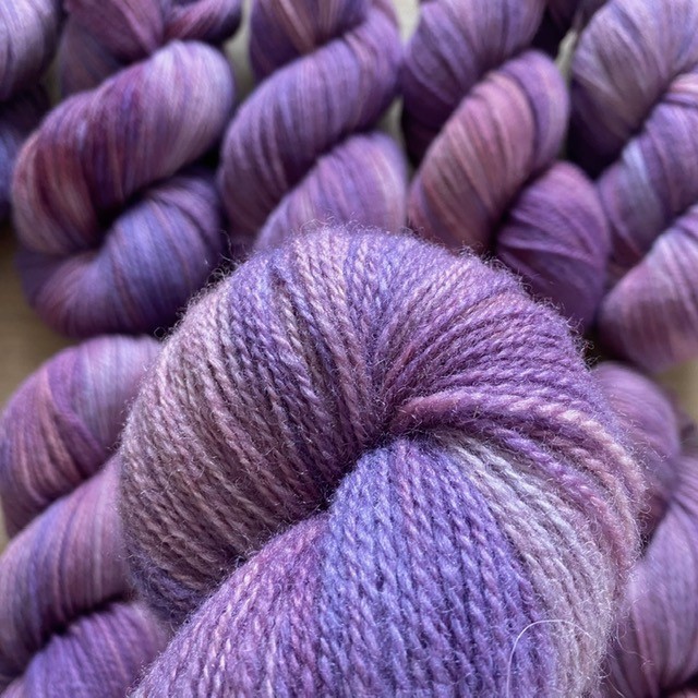 BARE LILLA – Håndfarget Finull 100g - Bilde 1