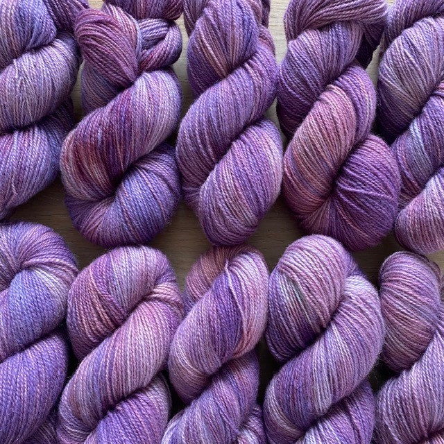 BARE LILLA – Håndfarget Finull 100g - Bilde 2