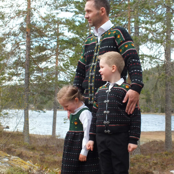 Strikkepakke Finkofta fra Ringerike Barn