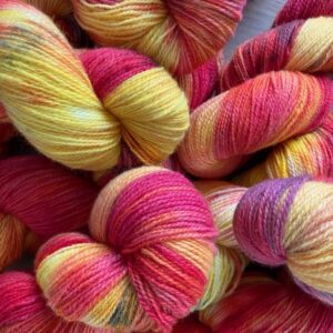 MIDNATTSOL – Håndfarget Finull 100g