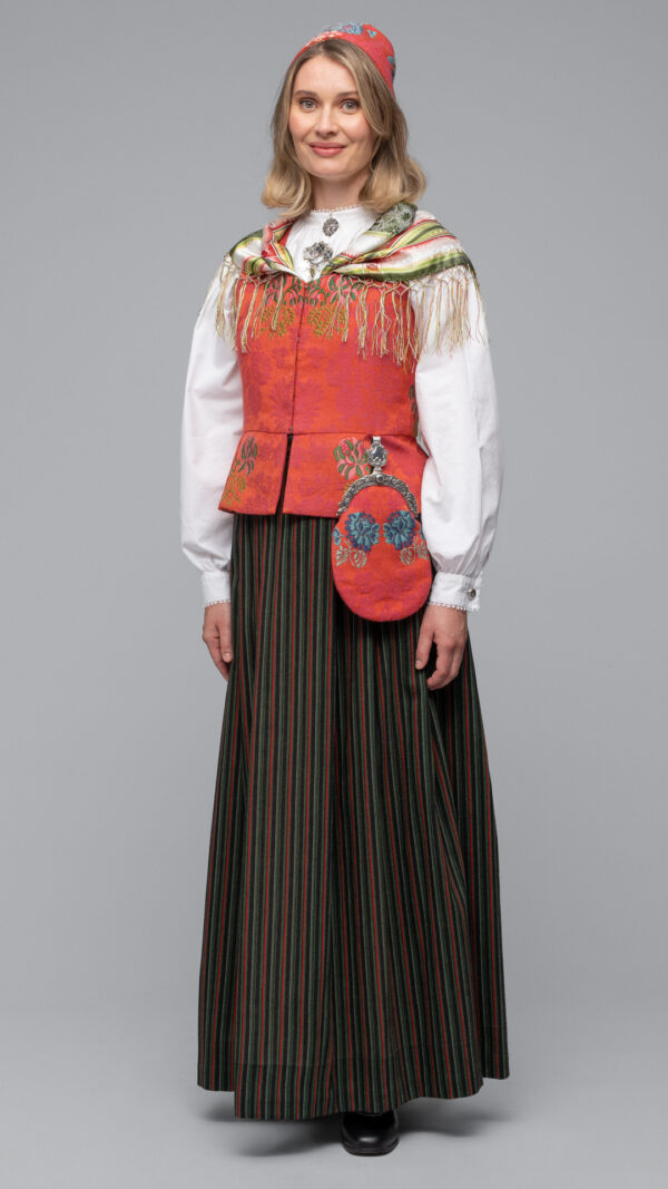 Den gamle Ringeriksdrakten