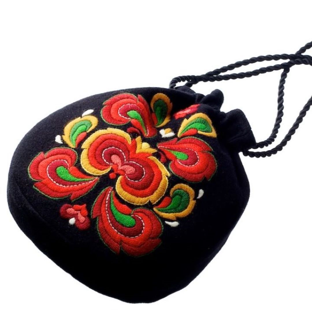 Materialpakke til brodert veske til bunad fra Nedre Hallingdal - Bilde 1