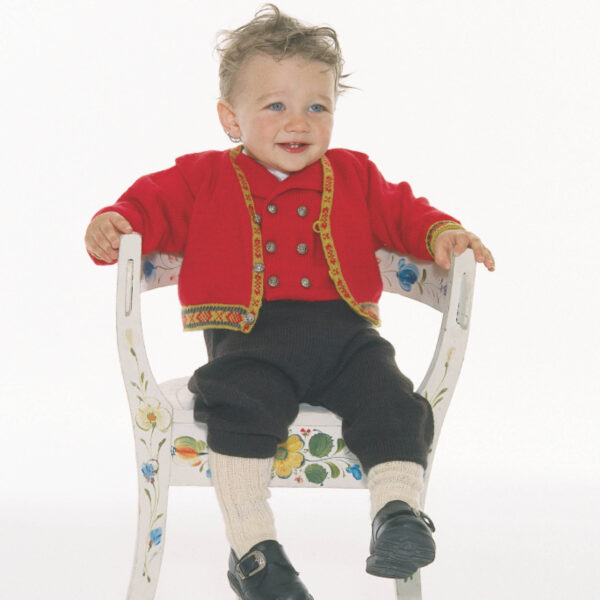 STRIKKEPAKKE BUNAD FRA VESTFOLD TIL GUTT, BABY