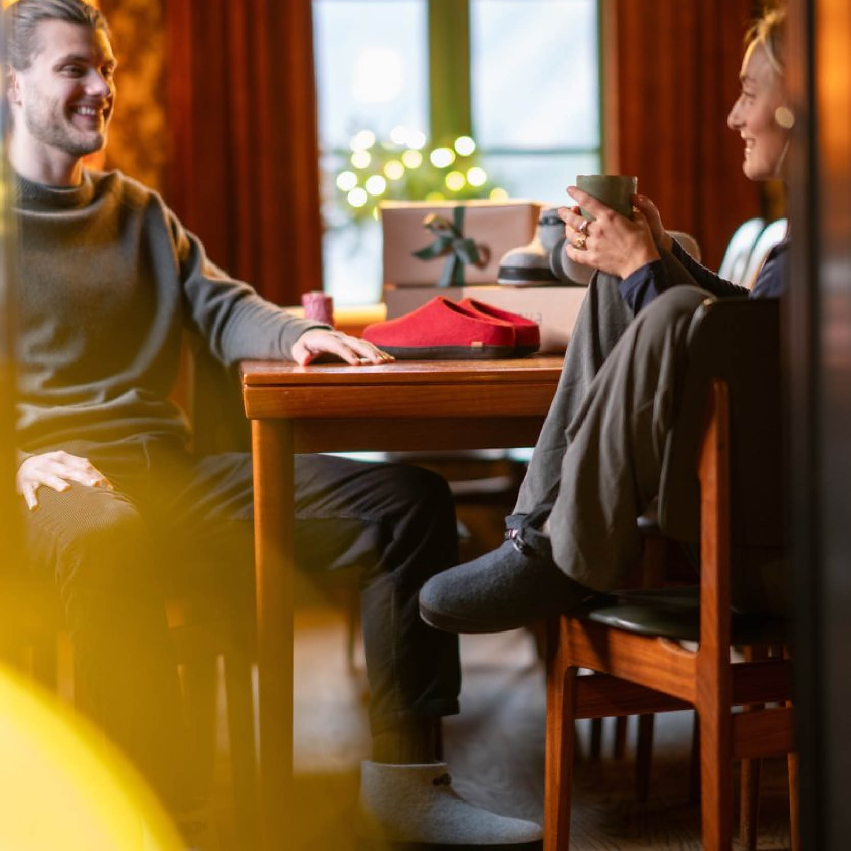 Grå tøfler i filt herre- den orginale Haustøffelen - Bilde 13