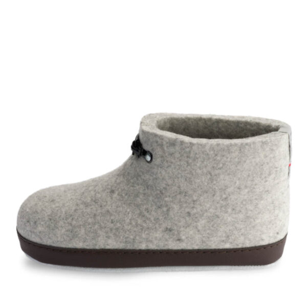 Grå tøfler i filt herre- den orginale Haustøffelen