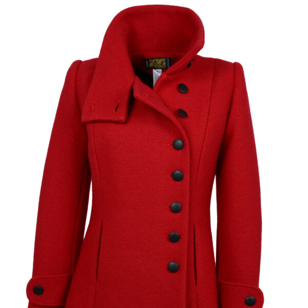 Helle tovet ullkåpe rød