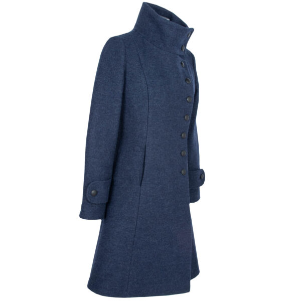 Helle tovet ullkåpe blå