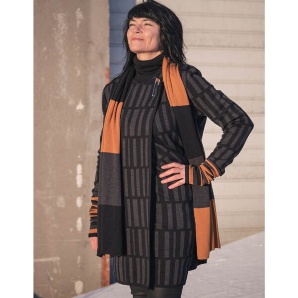 Lang jakke sort/grå fra DUODU