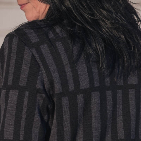 Lang jakke sort/grå fra DUODU