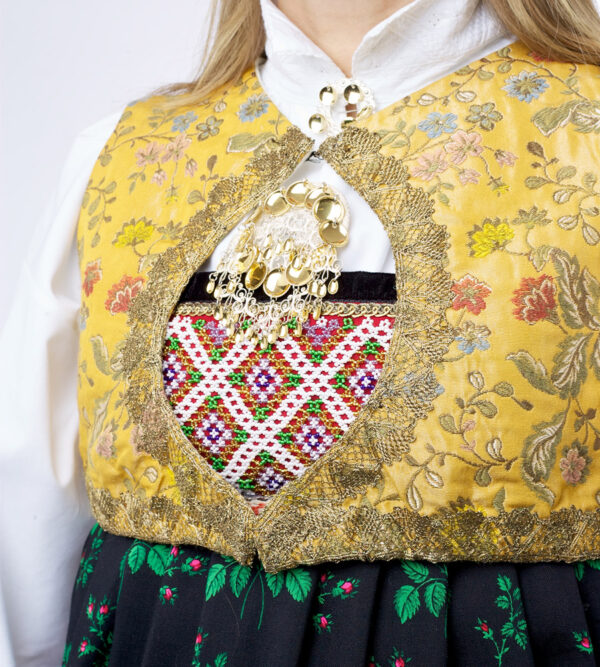 Festbunad, Krødsherad