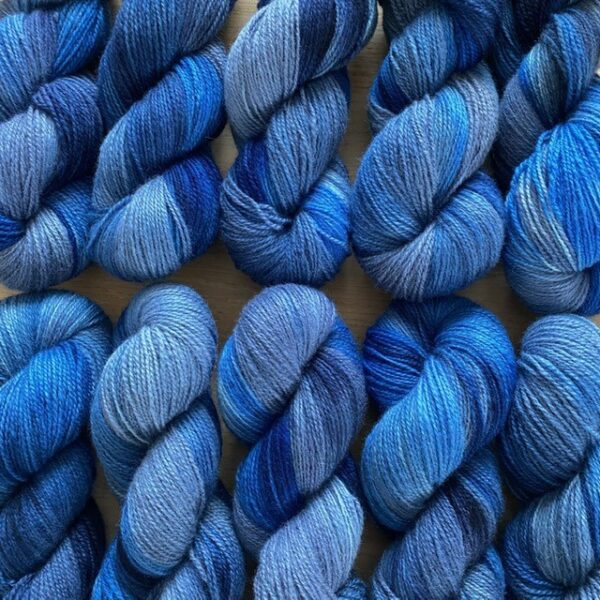 MIDNATT – Håndfarget Finull 100g