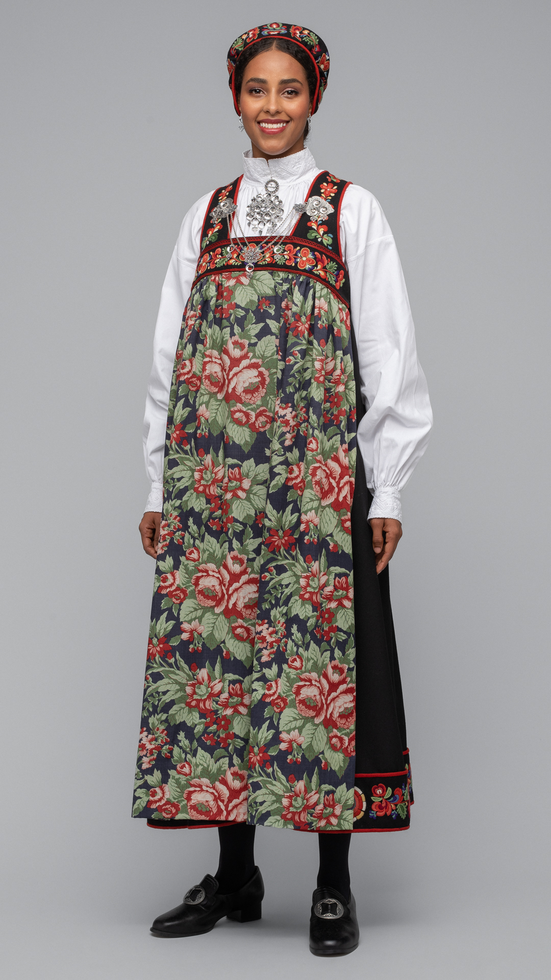 Festbunad, Nes 2 - Bilde 2