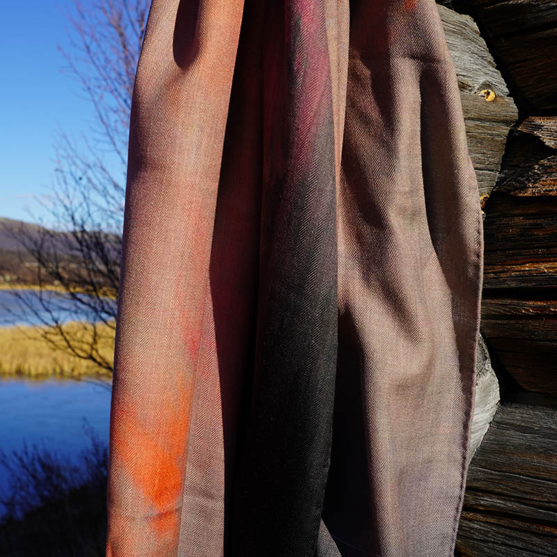 Skjerf LIGHT AND DARK - Bilde 1