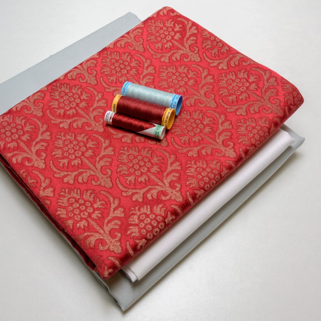 MATERIALPAKKE DAMASK VEST, MANNSBUNADEN FOR NORDLAND OG TROMS