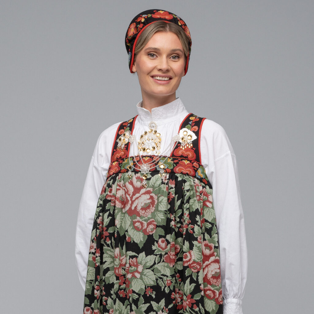 Festbunad, Nes