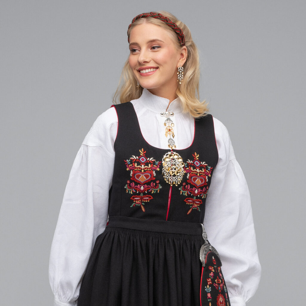 «Konfirmantpakke» Norddalbunad