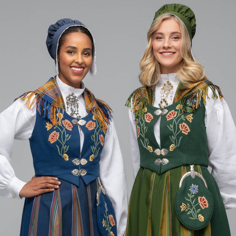 Materialpakke Nordlandsbunad dame, brodert - Bilde 1