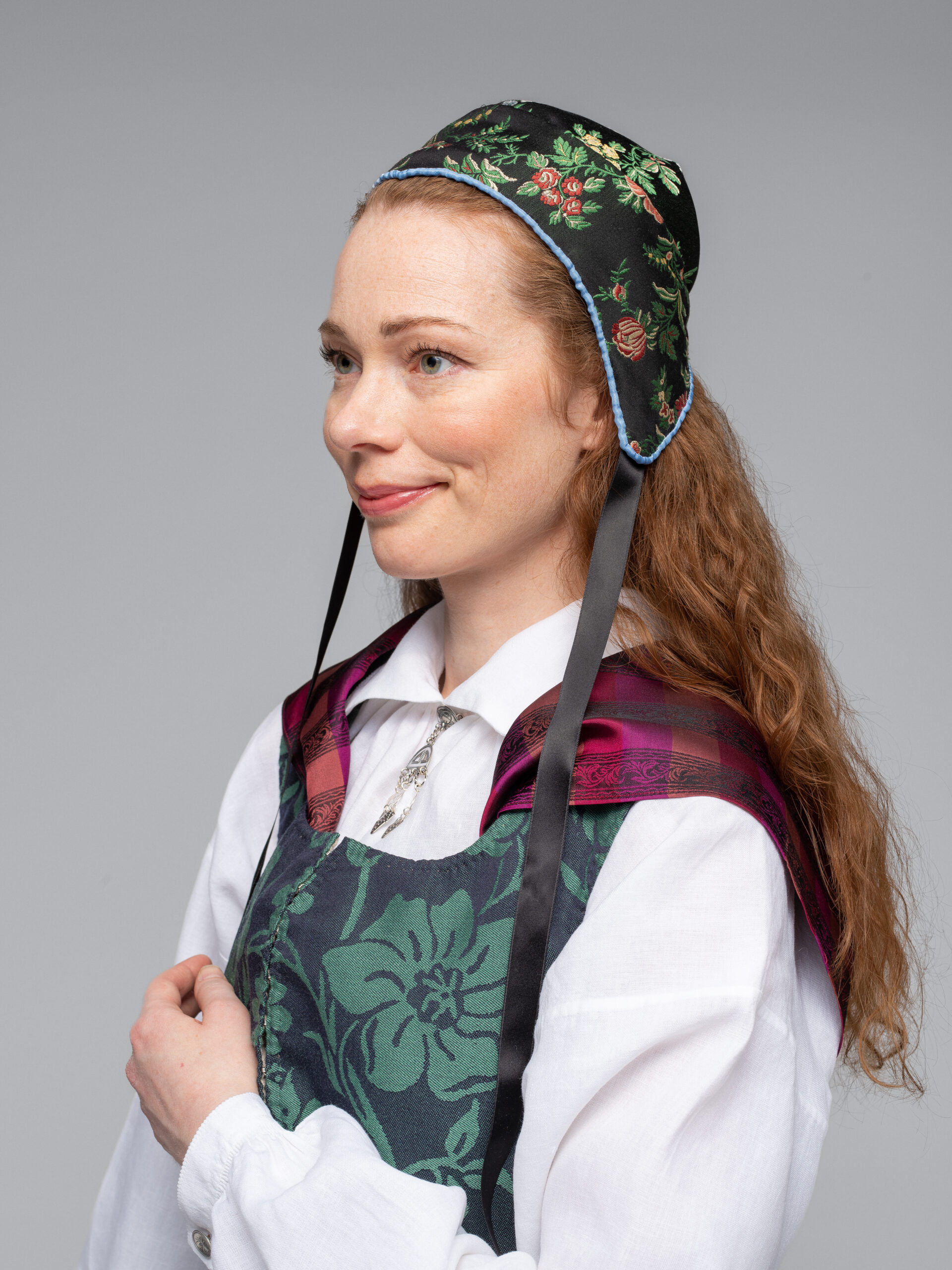 Rekonstruert bunad fra Oppdal 1790-modell - Bilde 3