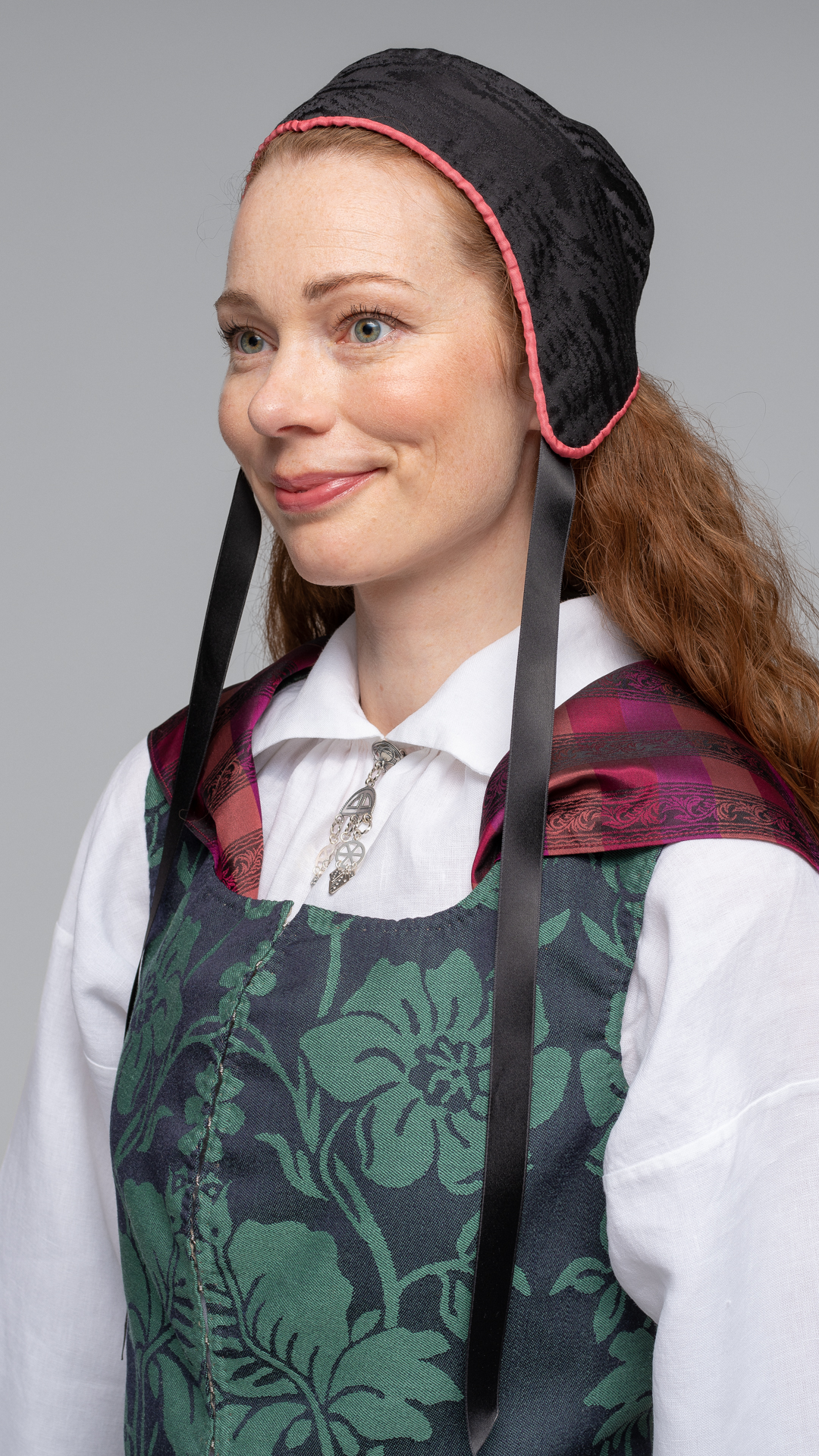 Rekonstruert bunad fra Oppdal 1790-modell - Bilde 4