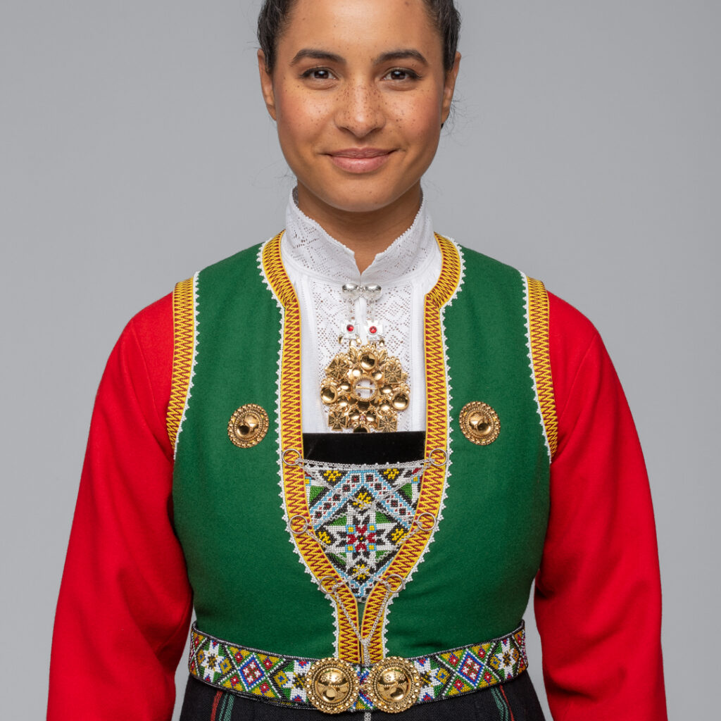 Kvinnebunad fra Sotra