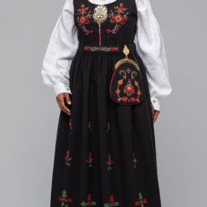 Kvinnebunad fra Stranda - Bilde 2