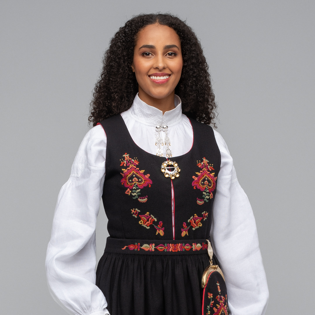 Materialpakke Sykkylven 2 bunad – KUN BUNAD - Bilde 1