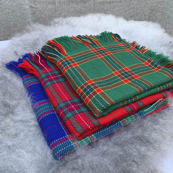 Ullsjal i kamgarn blå