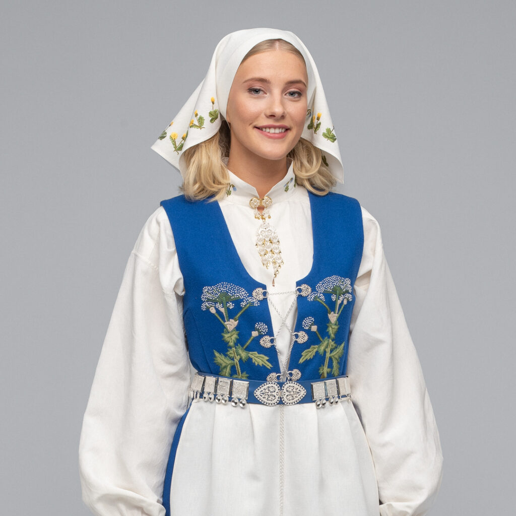 KOMPLETT MATERIALPAKKE TIL TROMSØ FESTDRAKT