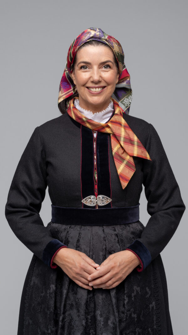 Bringeklutbunad fra Tveit, Aust-Agder