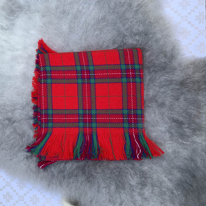 Ullsjal i kamgarn rød - Bilde 1