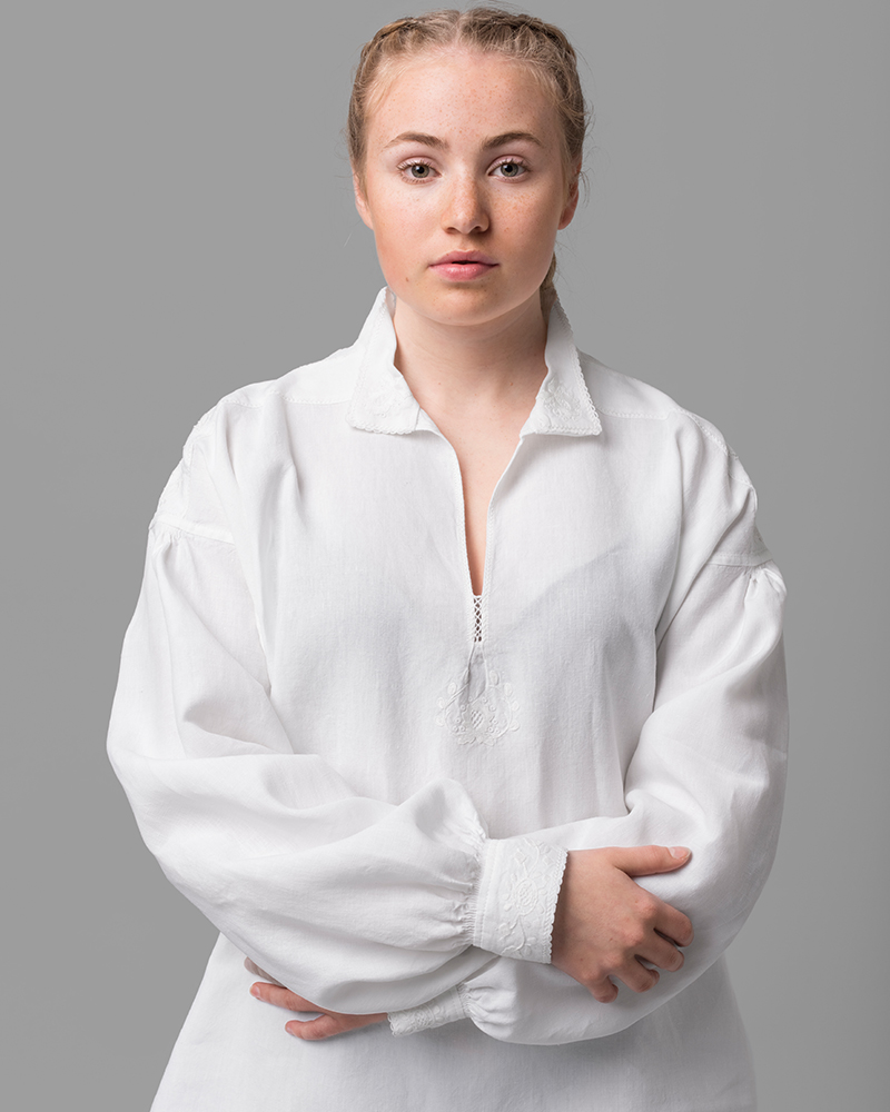 <p class="ingress">til Trønderbunaden</p>‘ /><img data-image-id=