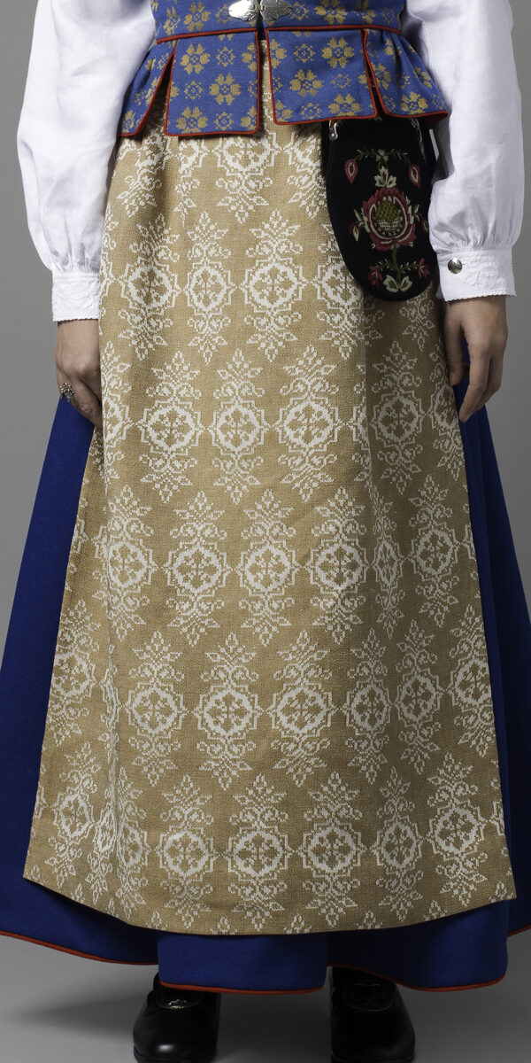 Blå Trønderbunad gloria