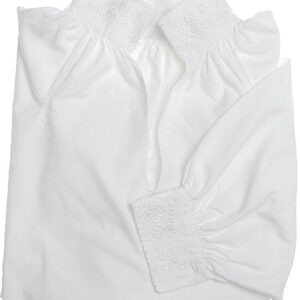 <p>Skjorta fås i lin eller bomull og har hvitsømsbroderier på linningene.</p>