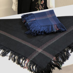 Håndvevd bunadssjal