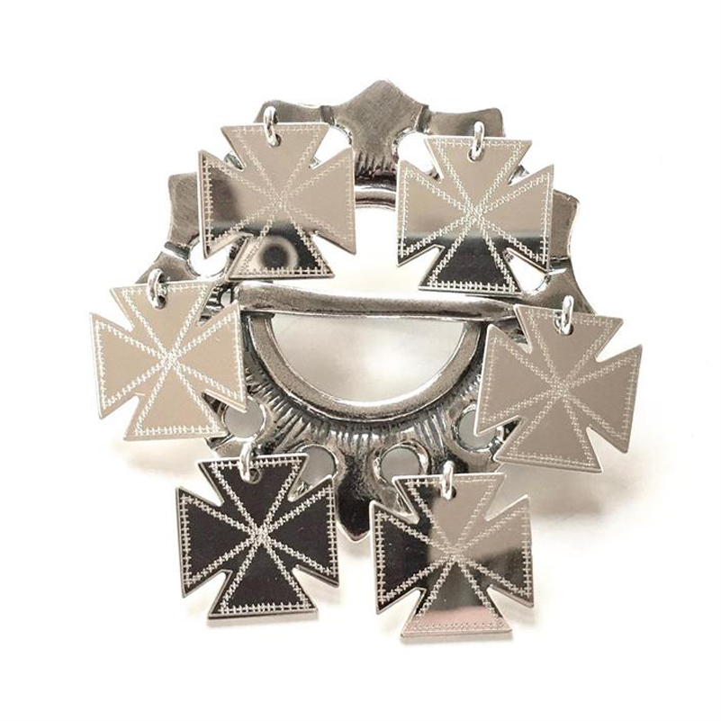 Stor Ringerike sølje med gravert korsløv - Bilde 1